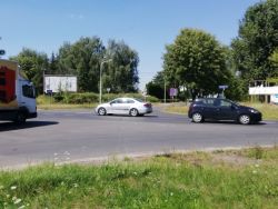 Na skrzyżowaniu ulic: 1 Maja (DW 480) Jana Pawła II (DW 482) i 3 Maja powstanie w tym roku rondo.