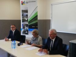 Na skrzyżowaniu ulic: 1 Maja (DW 480) Jana Pawła II (DW 482) i 3 Maja powstanie w tym roku rondo.
