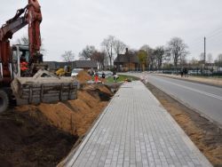 Na drodze wojewódzkiej nr 469 w Leźnicy Wielkiej trwa inwestycja