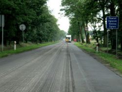 Nowa nawierzchnia na drodze nr 702