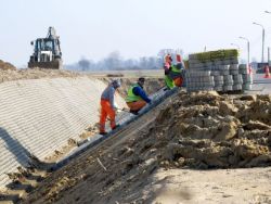 Trwają prace na drodze nr 708